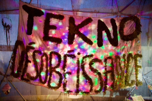 Tekno Desobeissance - Annlor Codina